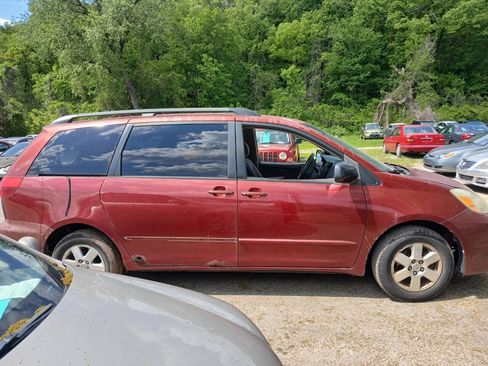 Used 2005 Toyota Sienna LE w/ LE Pkg 8 FWD image 6