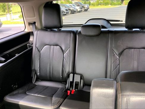Used 2018 Ford Expedition Platinum AWD/4WD image 12
