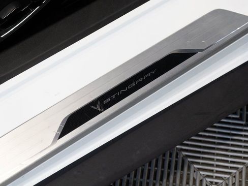 Used 2022 Chevrolet Corvette Stingray Premium Conv w/ Z51 Performance Package image 23