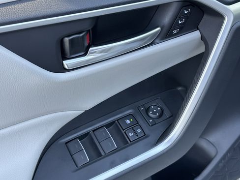 Used 2025 Toyota RAV4 XLE Premium image 15