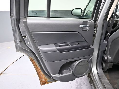 Used 2011 Jeep Compass 4WD image 24