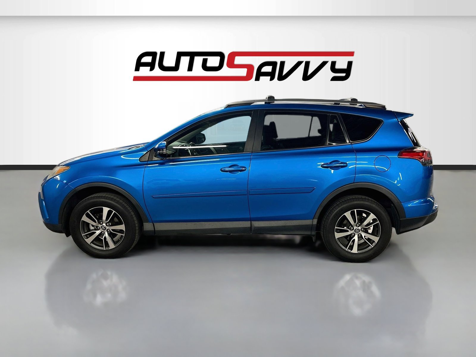 Used 2017 Toyota RAV4 XLE FWD image 4