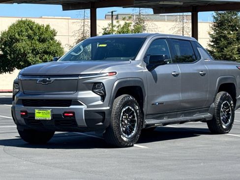 Used 2026 Chevrolet Silverado EV Trail Boss AWD/4WD image 16