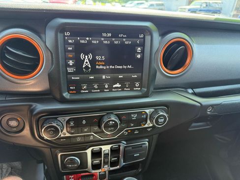 Used 2021 Jeep Gladiator Mojave AWD/4WD image 40