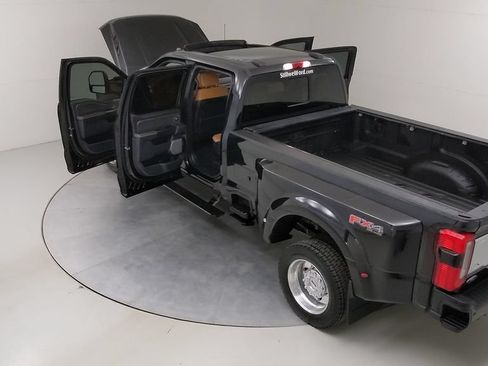 Certified 2024 Ford F450 Platinum w/ FX4 Off-Road Package AWD/4WD image 56