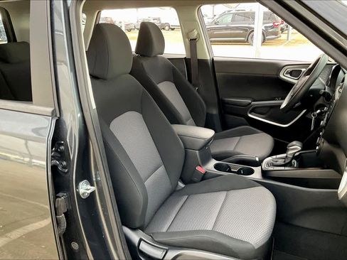 Used 2024 Kia Soul LX w/ Option Group 015 image 9