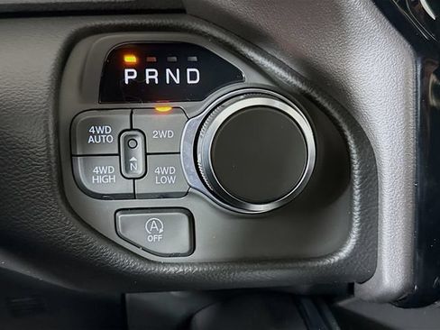 New 2026 RAM 1500 Big Horn AWD/4WD image 17