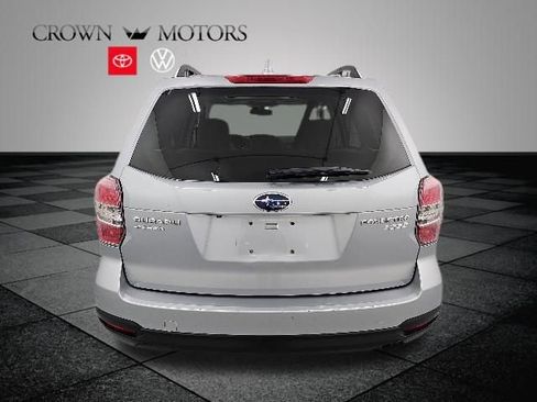 Used 2016 Subaru Forester 2.5i Premium w/ All-Weather Package AWD/4WD image 5