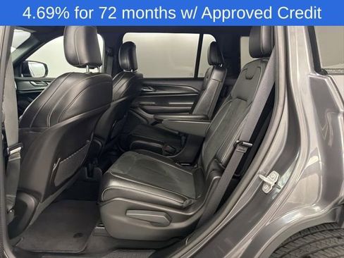 Used 2025 Jeep Grand Cherokee L Laredo image 16