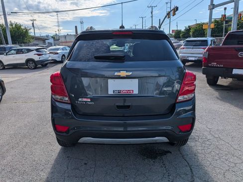 Used 2021 Chevrolet Trax LT AWD/4WD image 7
