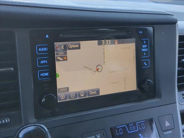 Used 2015 Toyota Sienna XLE w/ XLE Navigation Package FWD image 13
