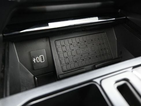 Used 2025 Ford F150 Raptor image 18