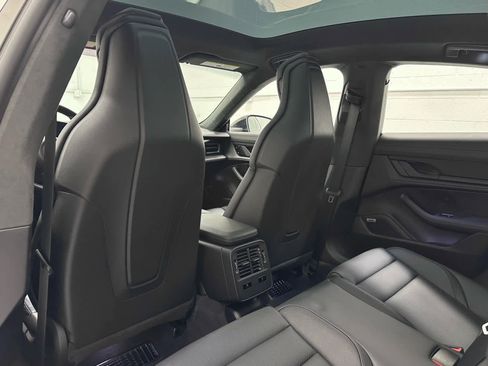 Used 2021 Porsche Taycan Turbo image 14