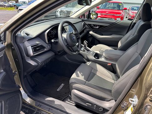 Certified 2025 Subaru Outback Onyx Edition AWD/4WD image 16
