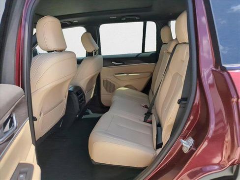 New 2025 Jeep Grand Cherokee Limited w/ Black Appearance Package image 17