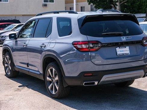 New 2025 Honda Pilot Elite image 7
