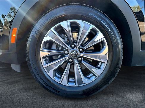 Used 2025 Buick Envision Preferred image 9