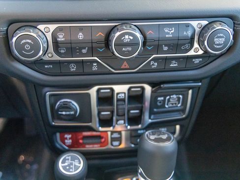 New 2026 Jeep Wrangler Unlimited Rubicon image 28