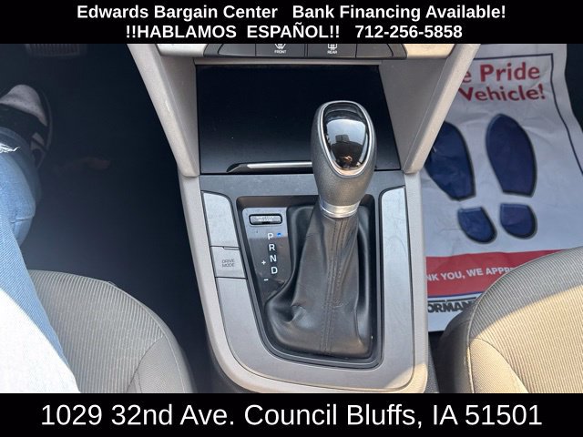Used 2017 Hyundai Elantra SE FWD image 18