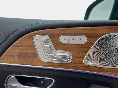 New 2026 Mercedes-Benz GLS 580 4MATIC image 28