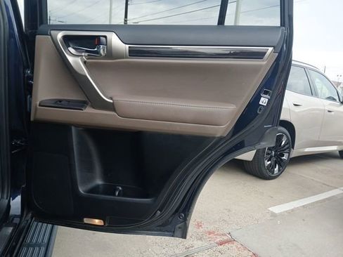 Used 2020 Lexus GX 460 Premium image 9