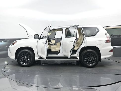 Used 2023 Lexus GX 460 Premium AWD/4WD image 30