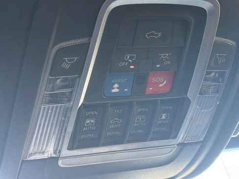 Used 2020 RAM 1500 Limited AWD/4WD image 35