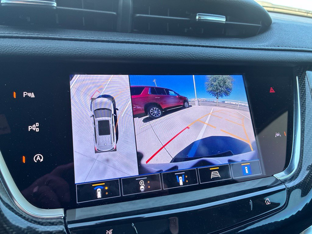 Used 2025 Cadillac XT6 Sport w/ Technology Package AWD/4WD image 13