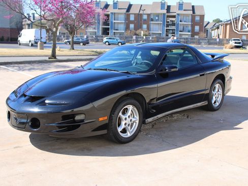 Used 1999 Pontiac Firebird Formula w/ Security Pkg RWD image 21