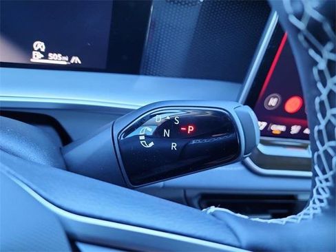 New 2026 Volkswagen Tiguan SE image 22