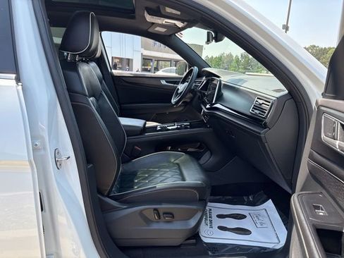 Used 2024 Volkswagen Atlas Cross Sport SEL Premium R-Line AWD/4WD image 21