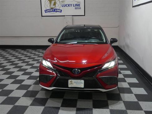 Used 2022 Toyota Camry XSE w/ Navigation Upgrade Package FWD image 3