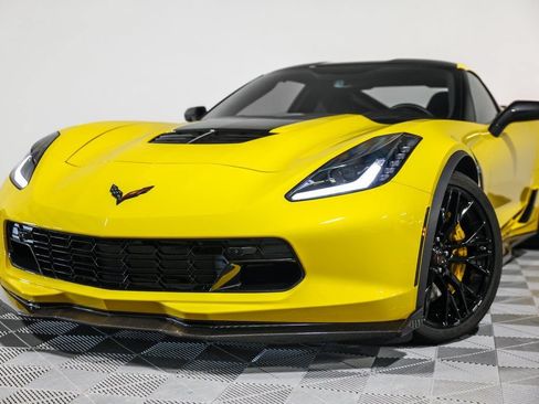Used 2017 Chevrolet Corvette Z06 RWD image 10