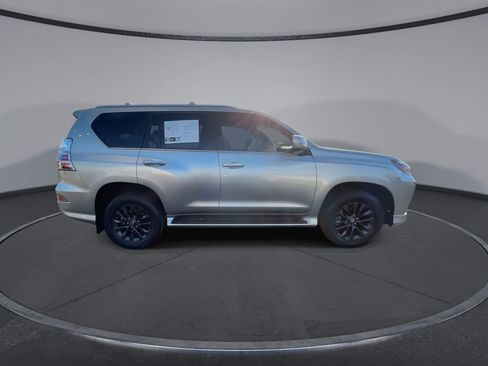 Used 2022 Lexus GX 460 Premium w/ Premium Package AWD/4WD image 2