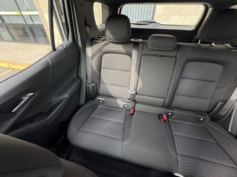 Used 2025 Chevrolet Equinox LT image 38