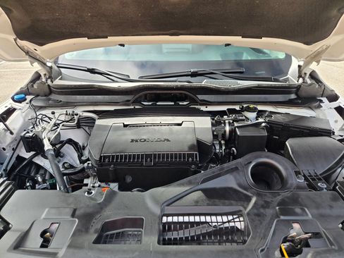 Used 2025 Honda Pilot Elite image 32