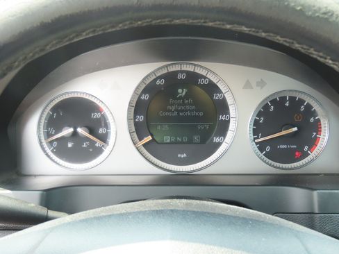Used 2008 Mercedes-Benz C 350 Sport image 27