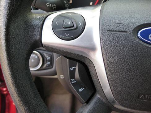 Used 2014 Ford Escape SE FWD image 16