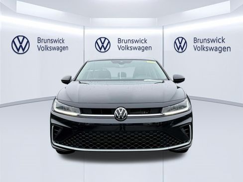 New 2026 Volkswagen Jetta SE FWD image 2
