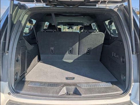 Used 2023 Chevrolet Suburban Premier image 22