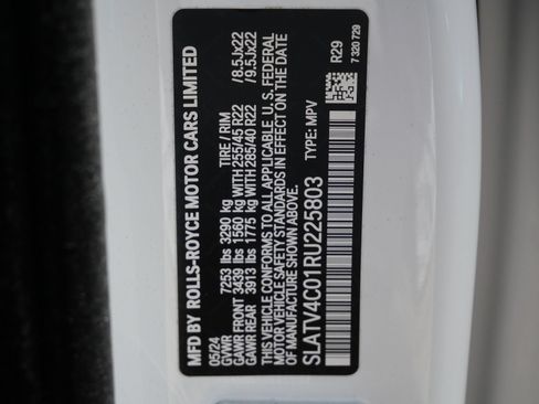 Used 2024 Rolls-Royce Cullinan w/ Cullinan Package AWD/4WD image 36