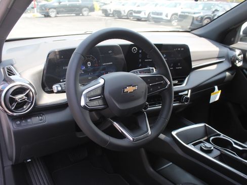 New 2027 Chevrolet Equinox LT FWD image 10