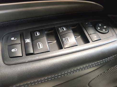 Used 2020 Dodge Durango SXT AWD/4WD image 27