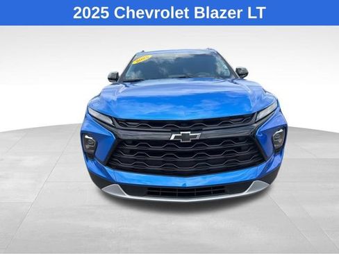 Used 2025 Chevrolet Blazer LT w/ LPO, 'HIT The Road' Package FWD image 2