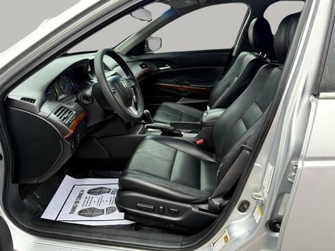 Used 2010 Honda Crosstour EX image 12