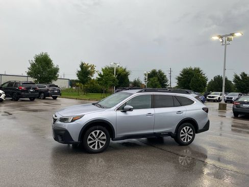 Used 2020 Subaru Outback Premium AWD/4WD image 5
