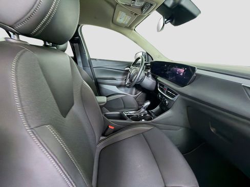 Used 2025 Buick Encore GX Preferred FWD image 28