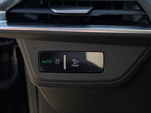 Used 2023 Audi e-tron GT Premium Plus image 47