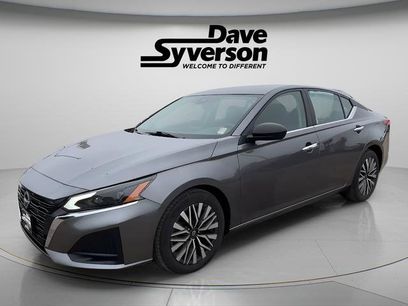 Used 2024 Nissan Altima 2.5 SV