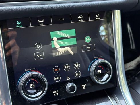 Used 2019 Land Rover Range Rover Sport SE AWD/4WD image 28